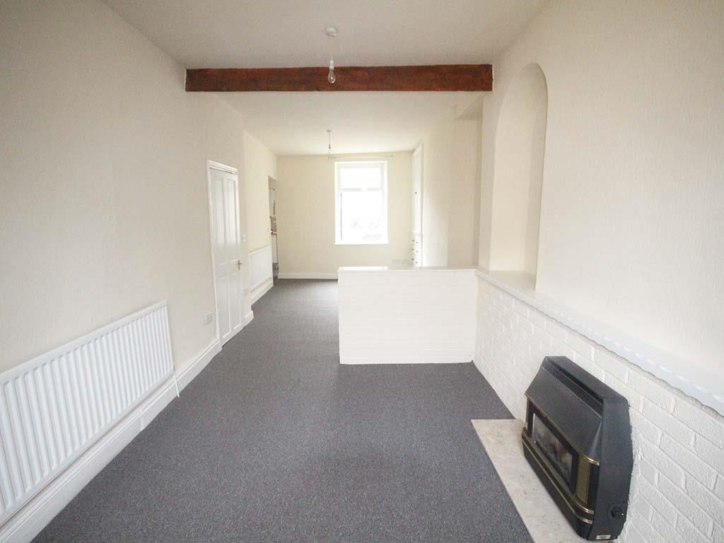 3 bedroom mid terrace house To Let in Barnoldswick - IMG_6897.jpg